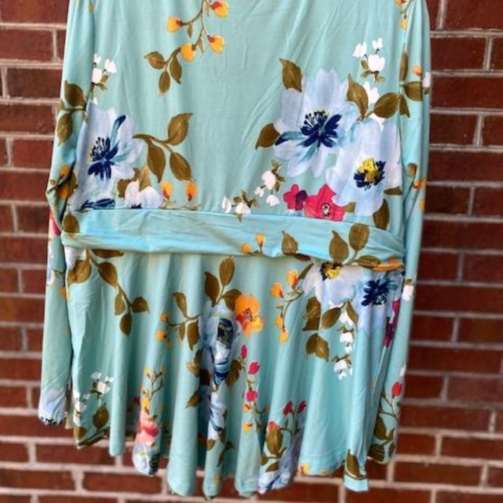Floral Print Plus Size Tunic Top Long Sleeve Cross Front Pleated Casual 2X - Picture 3 of 4